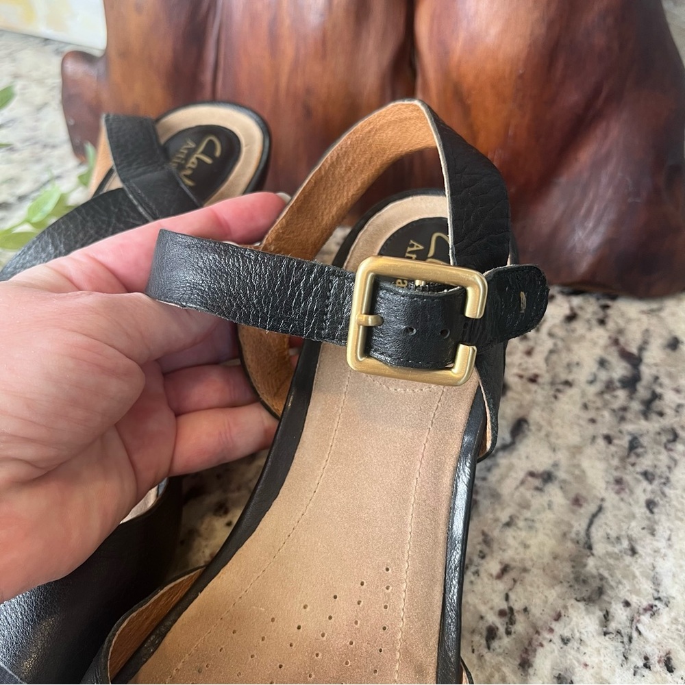 Clark’s Artisan Wedge Sandals - Picture 3 of 10